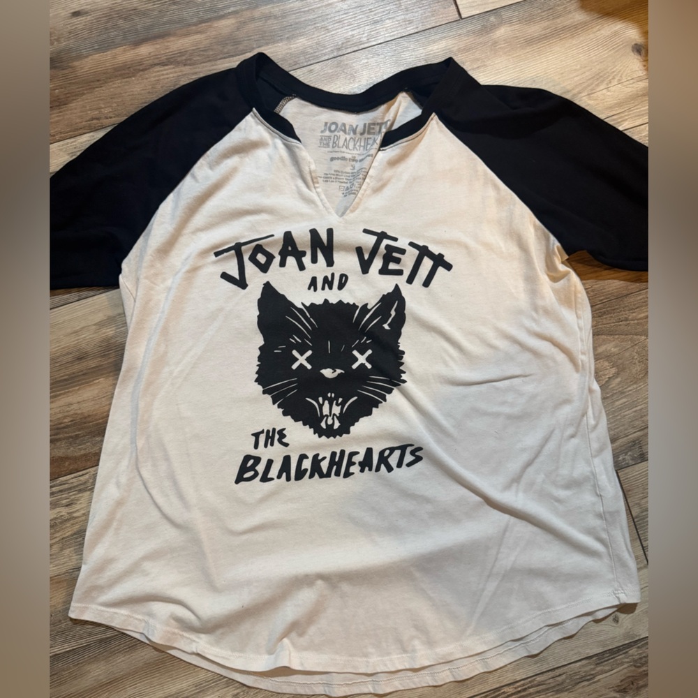 Joan Jett and the black hearts tee